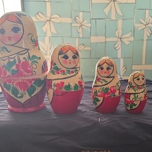 Traditional Russian Nesting Dolls Set - Red and Cream